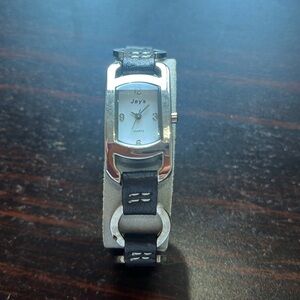 Jay’s women’s watch leather band with stainless steal. Vintage vibes